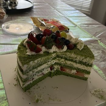 Tous Les Jours - Green Tea Cloud Cake (Large) - Bakeries Near Me - Las Vegas, Nevada Tous Les Jours - Green Tea Cloud Cake (Large) - Bakeries Near Me - Las Vegas, Nevada