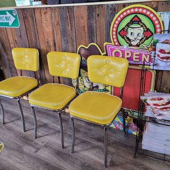 Degthai - Retro decor - Thai Near Me - Nashville, Tennessee