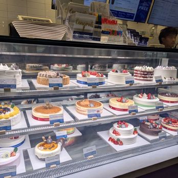 Paris Baguette - Full cakes - Bakeries Near Me - Hayward, California