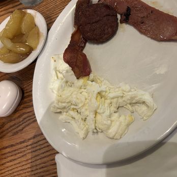 Cracker Barrel Old Country Store - Grandma's Sampler Pancake Breakfast - American Near Me - Elkton, Maryland