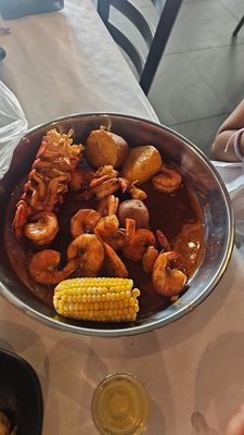 Shaking seafood by null