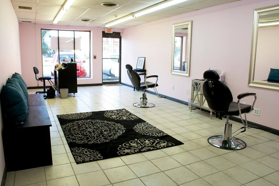 Threading Queen Logo