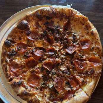 Grizzly Pizza & Wings - Carnivore pizza - Chicken Wings Near Me - Daphne, Alabama Grizzly Pizza & Wings - Carnivore pizza - Chicken Wings Near Me - Daphne, Alabama