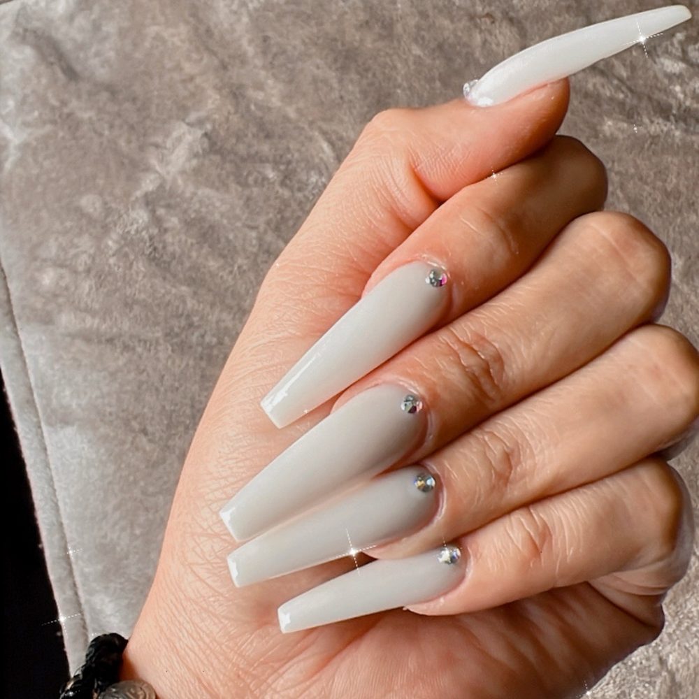 White nails White nails