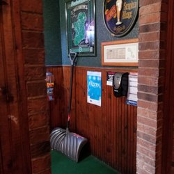 Keg N' Cork - I side the front door area