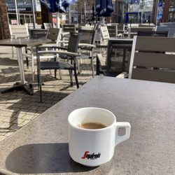 Dat Backhus - Alone in the sun with my coffee
