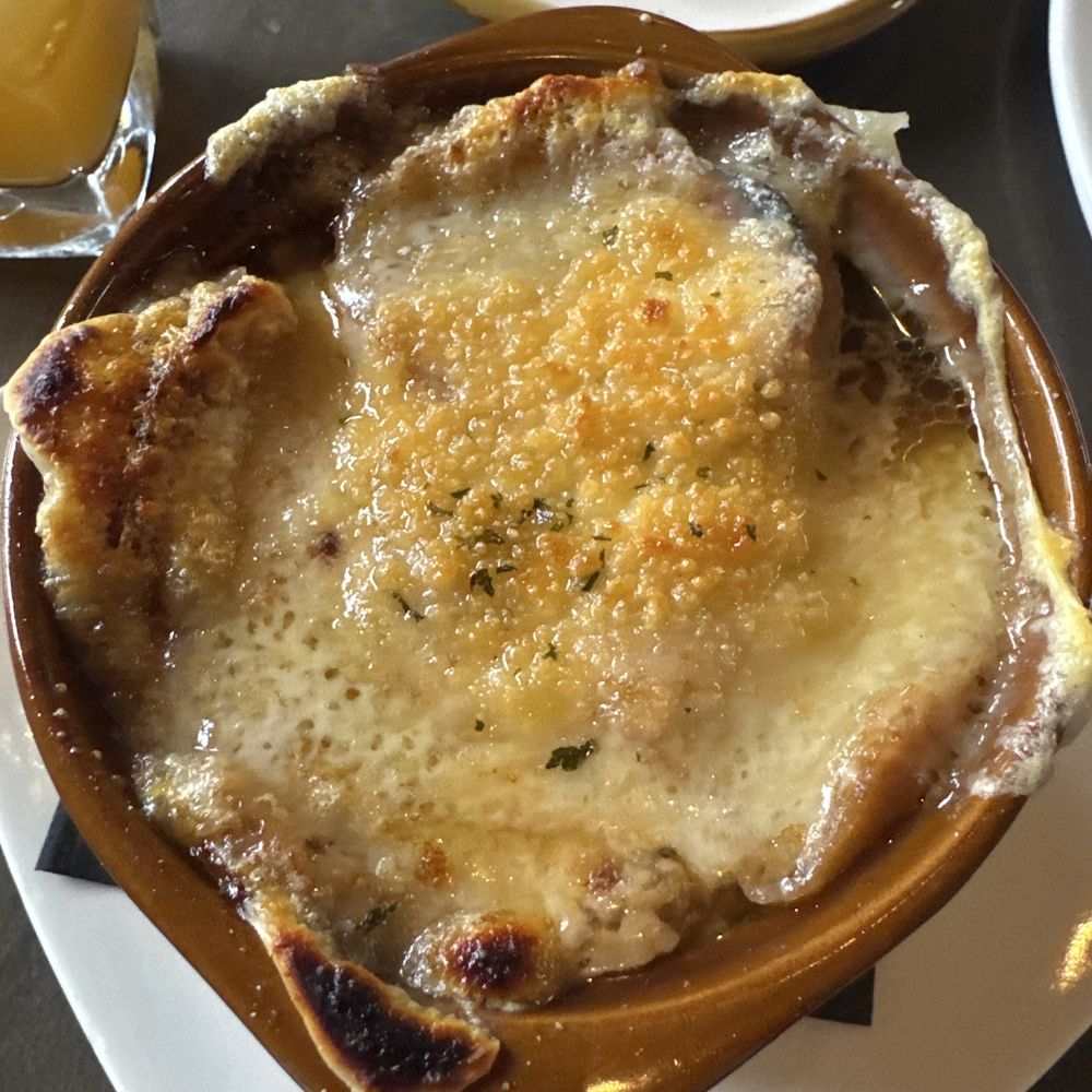 Dray Bar & Grill - French onion soup - American Near Me - Drayton, South Carolina Dray Bar & Grill - French onion soup - American Near Me - Drayton, South Carolina