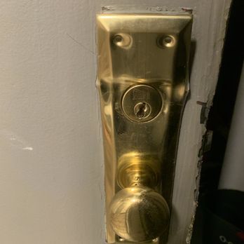 Harlem Locksmiths NYC - Destroyed cylinder lock. - Keys & Locksmiths Near Me Harlem Locksmiths NYC - Destroyed cylinder lock. - Keys & Locksmiths Near Me