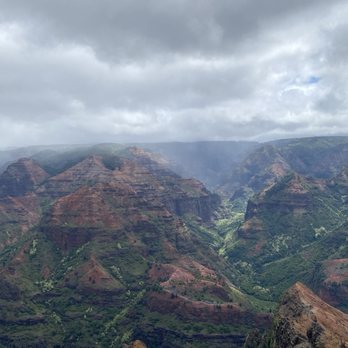 Waimea Canyon Lookout - There's a helicopter below.. - Hiking Near Me