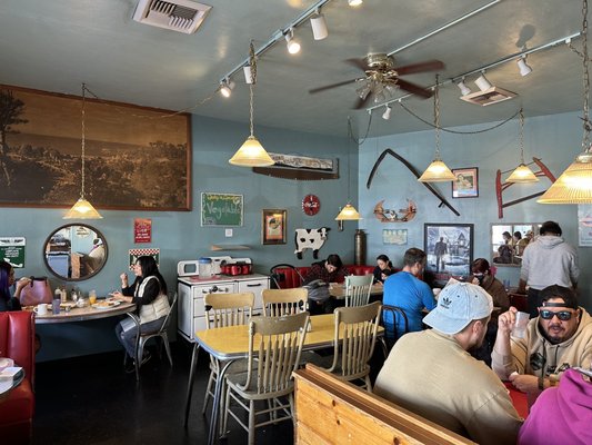 S & W Country Diner by null