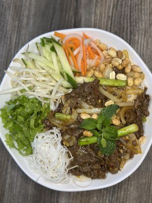 Pho Leo & Grill by null