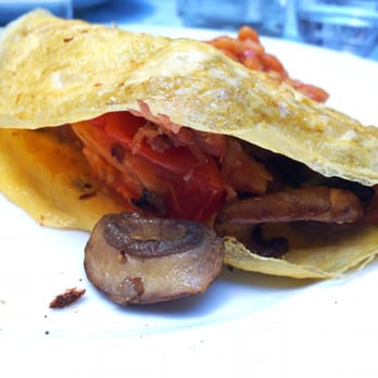 J+A Café - Omelette stuffed with mushrooms, ham, tomato and spinach - Coffee & Tea Near Me - London, XGL