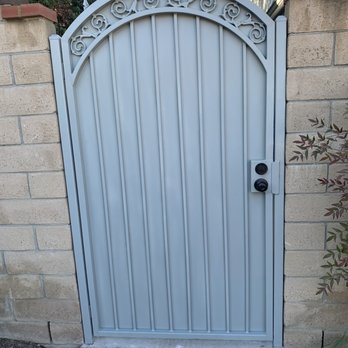 MANDA Gates and Fences - Fences & Gates Near Me - Tarzana, California