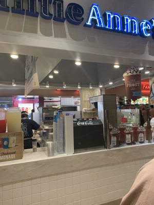 Auntie Anne's by null