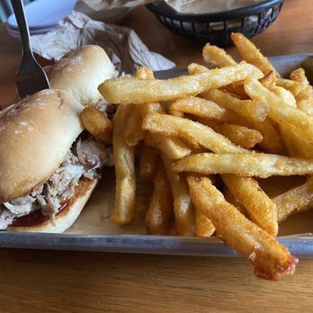 The Shed - Pulled pork sliders - Pizza Near Me - Salado, Texas The Shed - Pulled pork sliders - Pizza Near Me - Salado, Texas