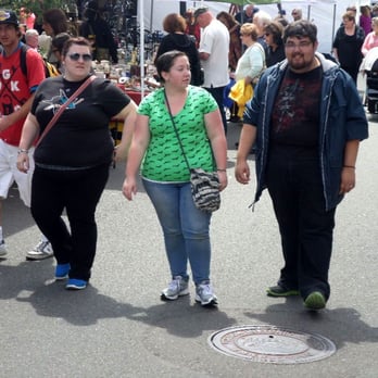Folsom Antique Fair - Just people watchin ;) - Antiques Near Me - Folsom, California