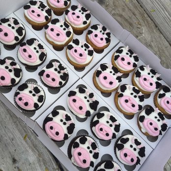 Cakessbyemily - Moooo - Custom Cakes Near Me Cakessbyemily - Moooo - Custom Cakes Near Me