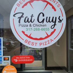 Fat Guys Pizza & Chicken - Entrance to Fat Guys and Carl's Doughnuts