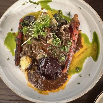 The Social Pour - short rib - Bars Near Me - Dallas, Texas The Social Pour - short rib - Bars Near Me - Dallas, Texas