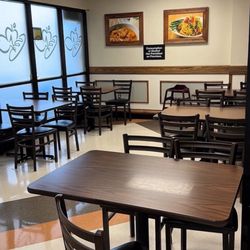 Thai Sawatdee - Interior
