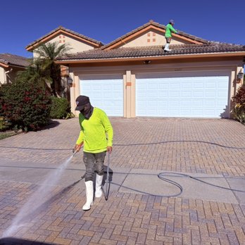 The Pressure Cleaning People - Paver driveway power washing. Final results. - Pressure Washers Near Me The Pressure Cleaning People - Paver driveway power washing. Final results. - Pressure Washers Near Me