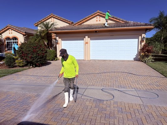Pressure Washing Near Me Corona, CA