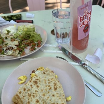 Taquero Mucho - Breakfast Quesadilla - Mexican Near Me - Austin, Texas Taquero Mucho - Breakfast Quesadilla - Mexican Near Me - Austin, Texas