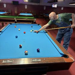 Sandcastle Billiards - Me taking a shot