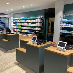 Alte Apotheke - Unsere neue Einrichtung ermöglicht uns eine diskrete und persönliche Beratung. Wir heißen Sie herzlich willkommen.