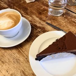 Olof Viktors - Cappucino & Chocolate Cake