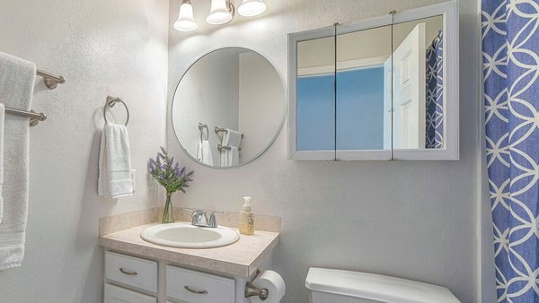 Residential Bathroom Cleaning - Our company pays special attention to the details of every project to ensure the complete satisfaction of each client. Our goal is to make sure that we leave your home with sparkling kitchen, bathrooms, and floors, organized and tidy living spaces, and refreshing aromas of cleanliness. Residential Bathroom Cleaning - Our company pays special attention to the details of every project to ensure the complete satisfaction of each client. Our goal is to make sure that we leave your home with sparkling kitchen, bathrooms, and floors, organized and tidy living spaces, and refreshing aromas of cleanliness.