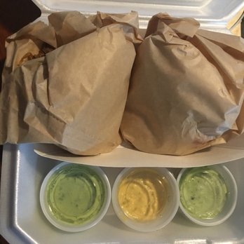 Made in Venezuela - Arepas with sauces - Food Trucks Near Me Made in Venezuela - Arepas with sauces - Food Trucks Near Me