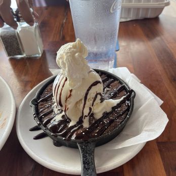 Restaurant 604 - Brownie Sunday - Breakfast & Brunch Near Me - Honolulu, Hawaii