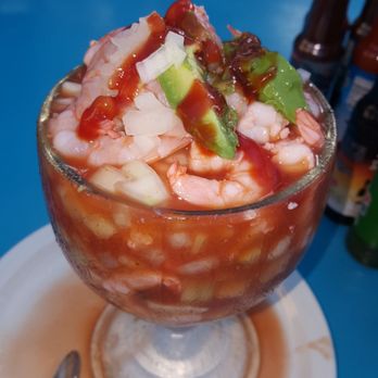 Mariscos Titos - Cóctel de camarón - Seafood Near Me - Rosarito, BCN