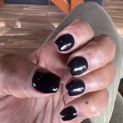 Tina's Nails - Short black coffin nails by Tammy!