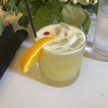 The Edison - Hawaiian Queen - Steakhouses Near Me - Tallahassee, Florida