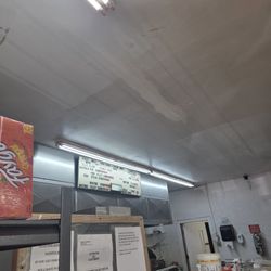 Kimble Fish - Cooking station for to go orders