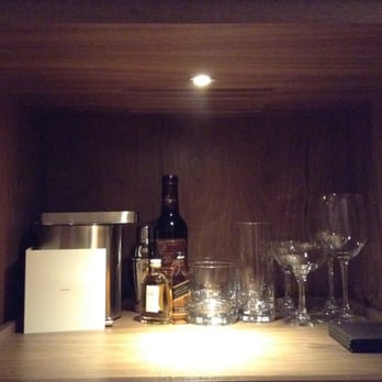 The London EDITION - Mini bar - Hotels Near Me - London, XGL