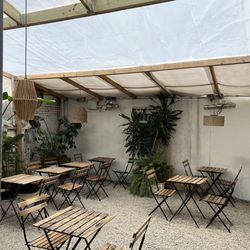 Corto - Enclosed patio