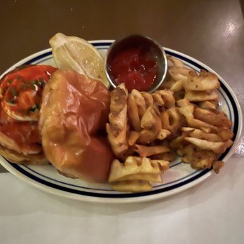 BeetleCat - Lobster Roll - Seafood Near Me - Atlanta, Georgia BeetleCat - Lobster Roll - Seafood Near Me - Atlanta, Georgia