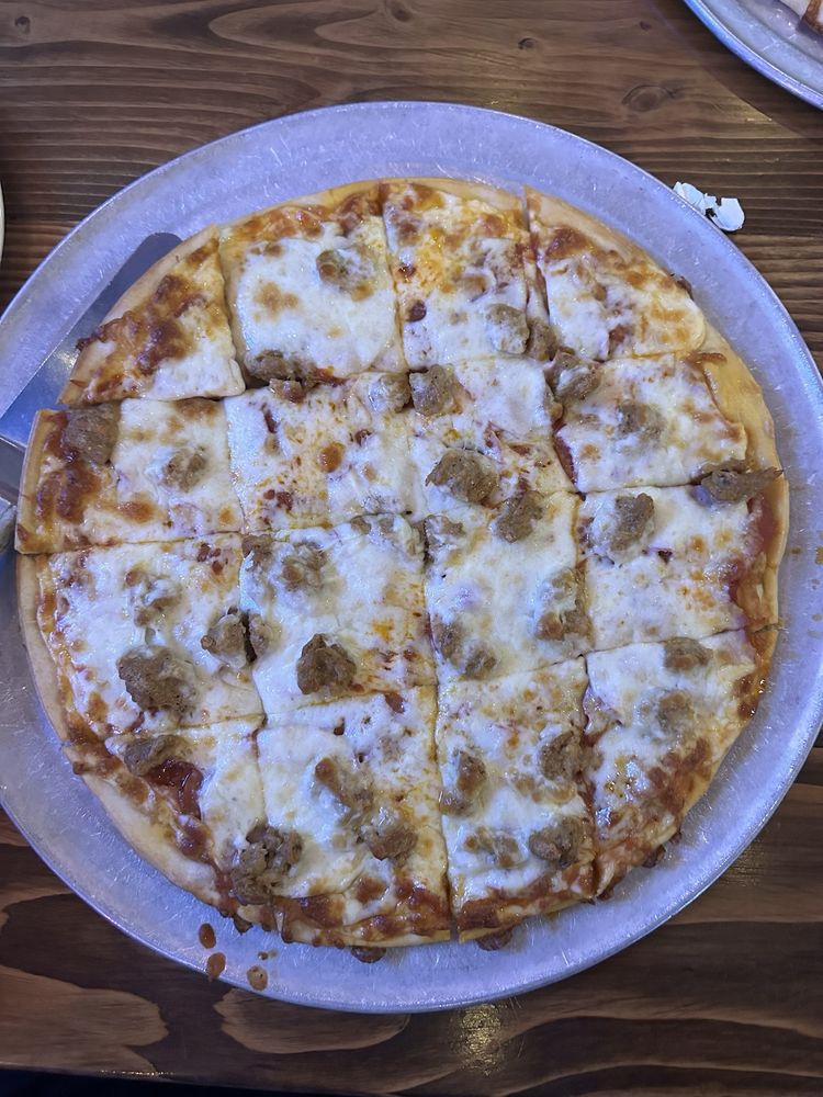 JOHN DOUGHS PIZZA with reviews Updated September 2024 17 Photos