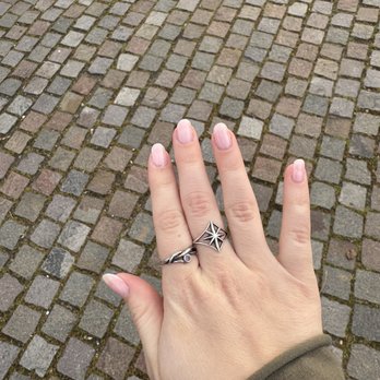 Moon's Nails and Spa - Neutral nails (gel) - Nail Salons Near Me - Davis, California