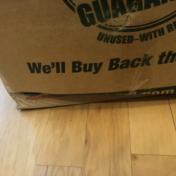 Chipman Relocation & Logistics - Compressed dish pack. Obviously this fragile box was supporting something heavy on top of it. - Movers Near Me Chipman Relocation & Logistics - Compressed dish pack. Obviously this fragile box was supporting something heavy on top of it. - Movers Near Me