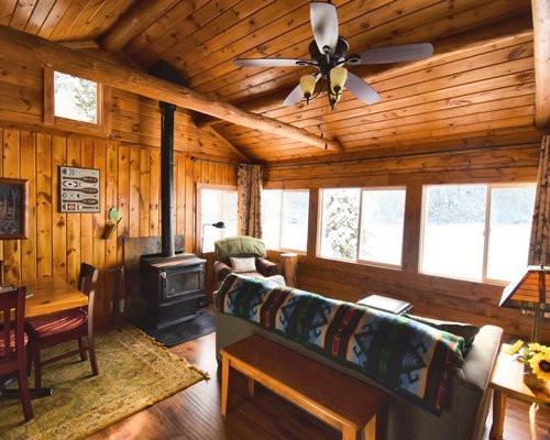 White Pine Lodge by null