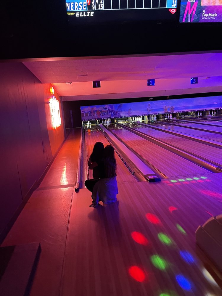 Pinz Bowling Center, California Roadtrippers