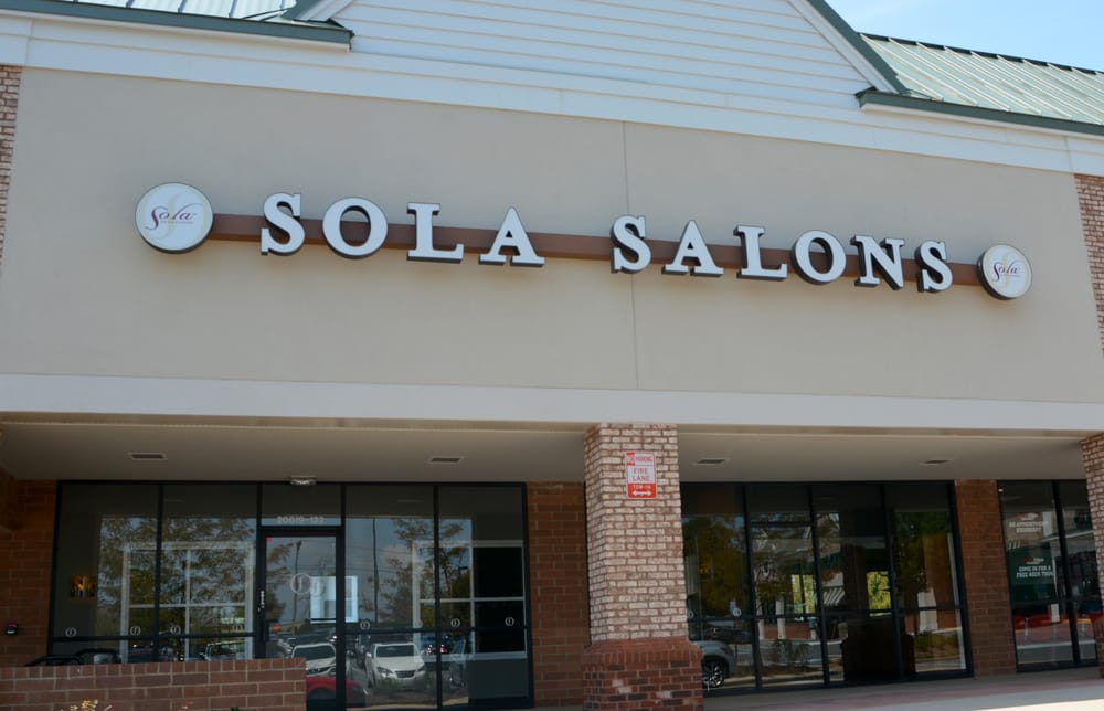 Sola Salon Studios Logo