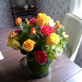Graser's Florist - The 'deluxe' version of the Blossoms in Vogue bouquet I received. Cost $89.06. Not worth it. - Florists Near Me - Buffalo, New York
