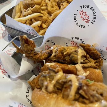 Cap’t Loui Henderson - Soft Shell Crab Po'boy Calamari Basket - Seafood Near Me - Las Vegas, Nevada Cap’t Loui Henderson - Soft Shell Crab Po'boy Calamari Basket - Seafood Near Me - Las Vegas, Nevada