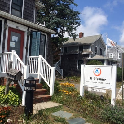 HI Hyannis Hostel by null
