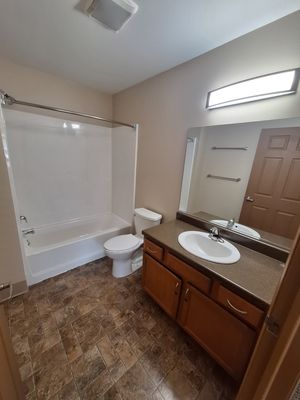 bath and kitchen cleaning - I specialize in bathroom and kitchen cleaning. I take a lot of pride in my work. call for a free estimate.